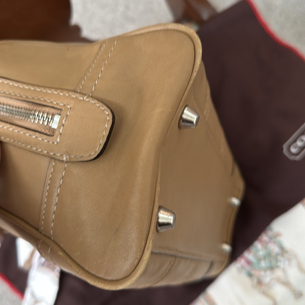Coach Hamptons beige all leather satchel w/silver tone hardware 2008 - Picture 10 of 13